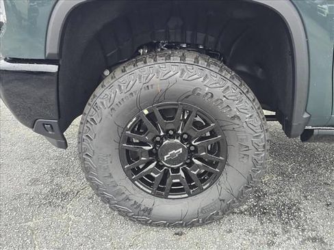 New 2026 Chevrolet Silverado 2500 ZR2 w/ LPO, Dark Essentials Package AWD/4WD image 30