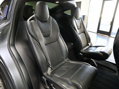 Used 2016 Tesla Model X 90D AWD/4WD image 38