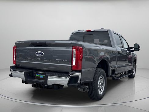 Used 2025 Ford F250 XL w/ XL Chrome Package image 3