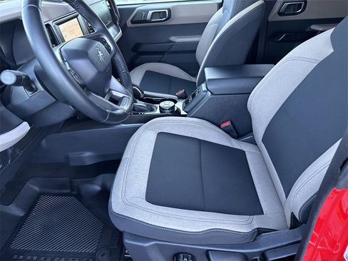 Used 2021 Ford Bronco Big Bend w/ Sasquatch Package image 9