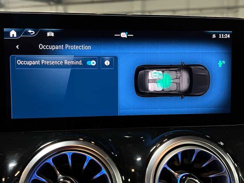 Certified 2025 Mercedes-Benz GLA 250 4MATIC image 35