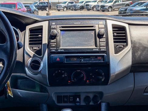 Used 2012 Toyota Tacoma 4x4 Double Cab w/ TRD Off-Road Pkg image 12
