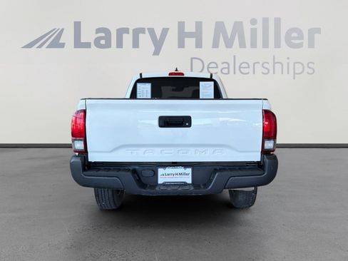 Used 2021 Toyota Tacoma SR RWD image 4