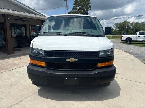 Used 2024 Chevrolet Express 3500 LS RWD image 2