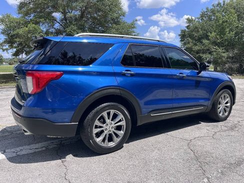 Used 2021 Ford Explorer Limited w/ Equipment Group 301A AWD/4WD image 10