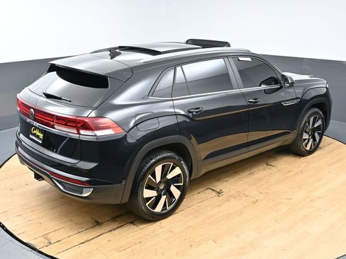 Used 2024 Volkswagen Atlas Cross Sport SE w/ Panoramic Sunroof Package image 45
