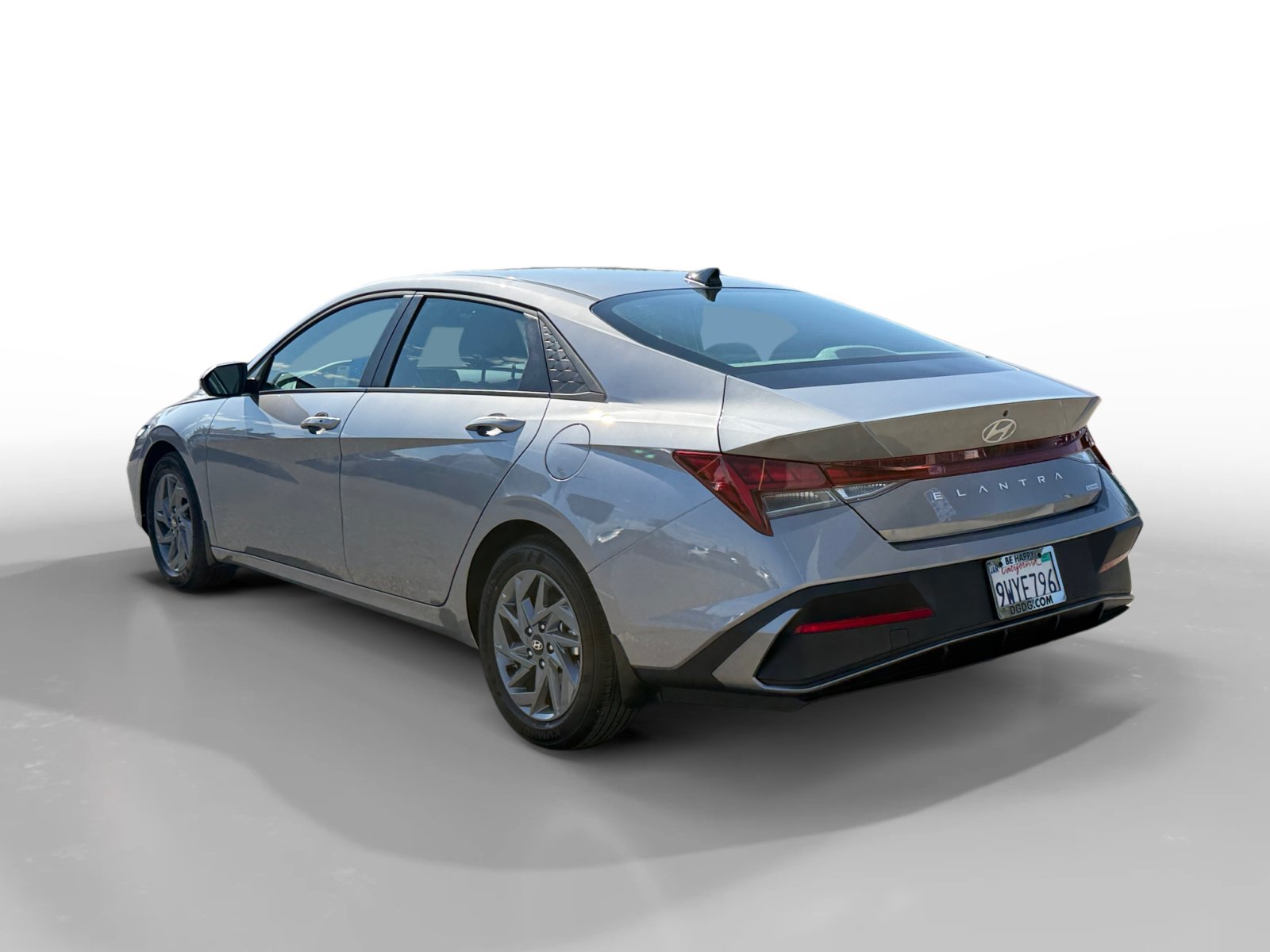 Certified 2026 Hyundai Elantra Hybrid FWD image 3