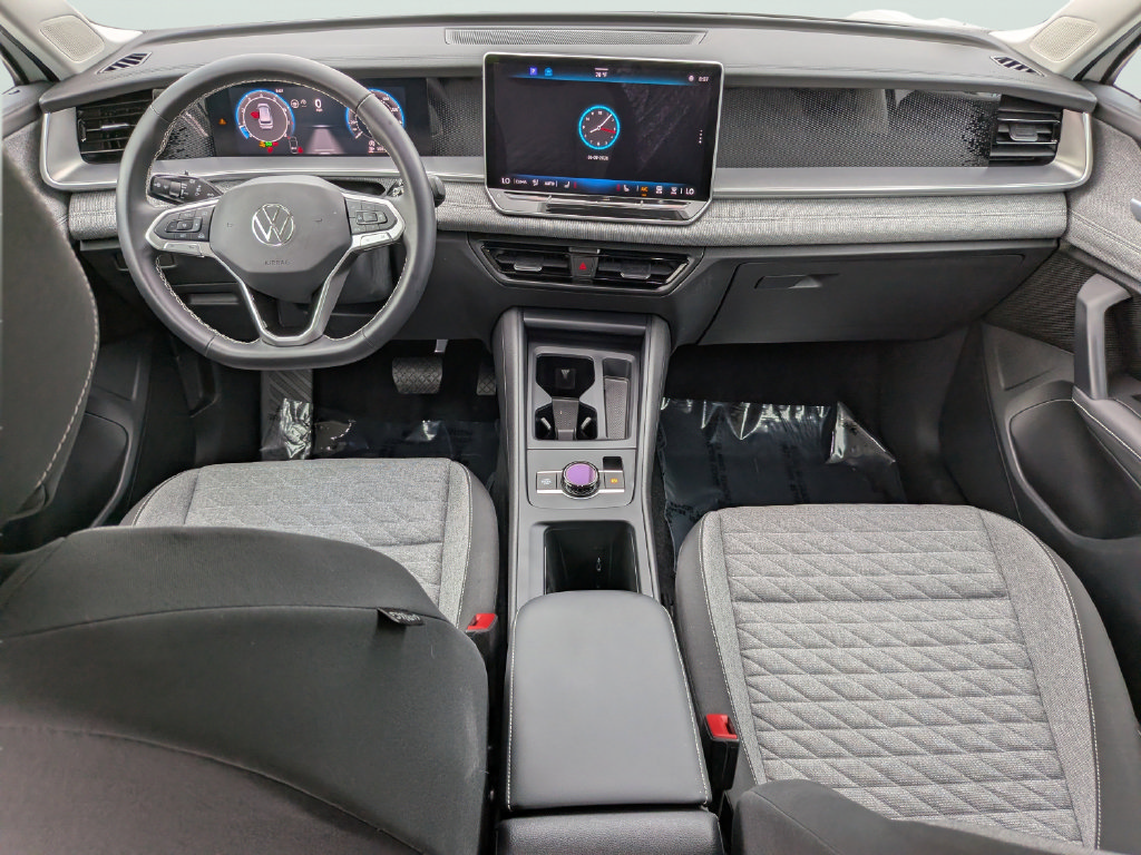 Certified 2025 Volkswagen Tiguan S FWD image 9