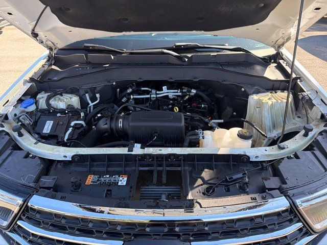 Used 2022 Ford Explorer XLT w/ Equipment Group 202A AWD/4WD image 49