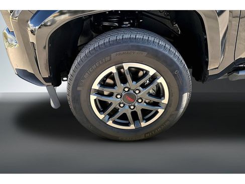 Used 2024 Toyota Tacoma TRD Sport w/ TRD Sport Upgrade Package AWD/4WD image 31