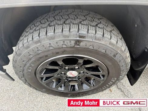 Used 2018 GMC Sierra 1500 SLE w/ SLE Value Package AWD/4WD image 15