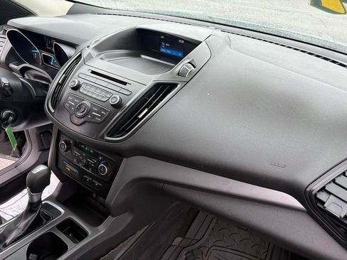 Used 2017 Ford Escape SE AWD/4WD image 38