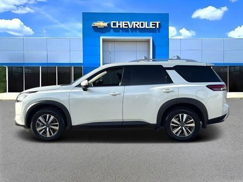 Used 2024 Nissan Pathfinder SL image 6