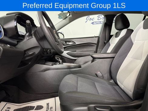 Used 2024 Chevrolet Trax LS w/ LS Convenience Package FWD image 10