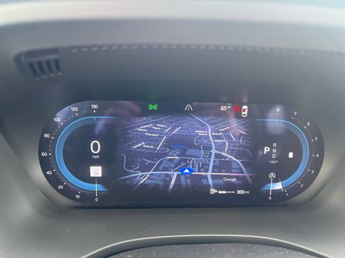 New 2025 Volvo XC60 B5 Ultra w/ Climate Package image 15