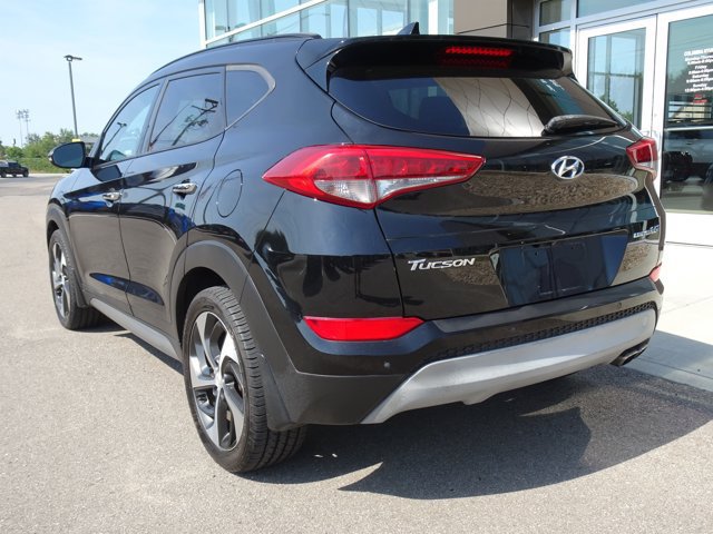 Used 2017 Hyundai Tucson Limited w/ Limited Ultimate Package 03 FWD image 3