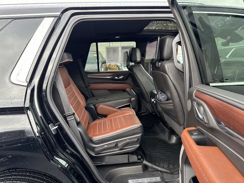 Used 2023 GMC Yukon Denali Ultimate image 15