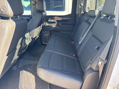 Used 2022 GMC Sierra 1500 Denali w/ Denali Reserve Package image 10