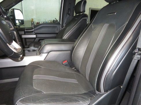 Used 2019 Ford F250 Platinum w/ Platinum Ultimate Package AWD/4WD image 22