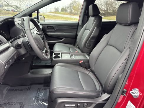 New 2026 Honda Odyssey Sport-L image 3