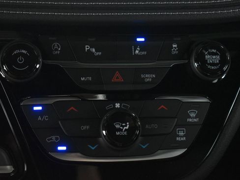 New 2026 Chrysler Pacifica Select image 31