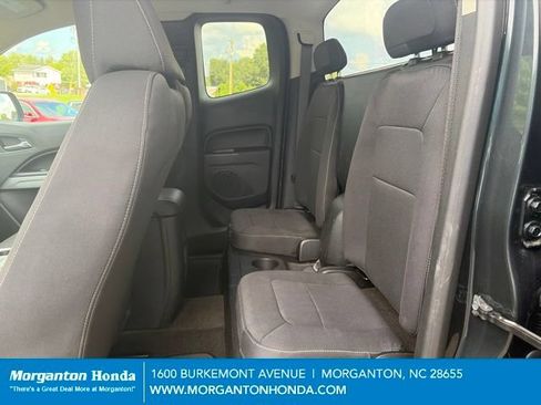 Used 2018 Chevrolet Colorado LT AWD/4WD image 28
