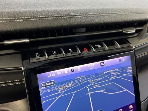 Certified 2022 Jeep Grand Cherokee L Limited image 9