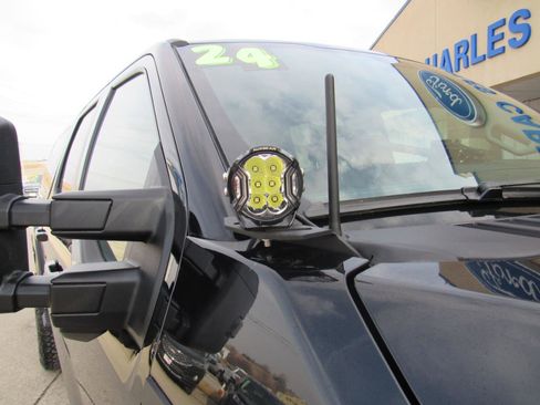 Used 2024 Ford F250 XLT w/ XLT Premium Package image 38