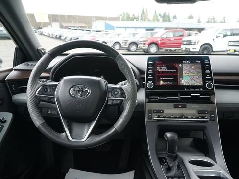 Used 2022 Toyota Avalon Limited w/ Advanced Safety Package FWD image 10