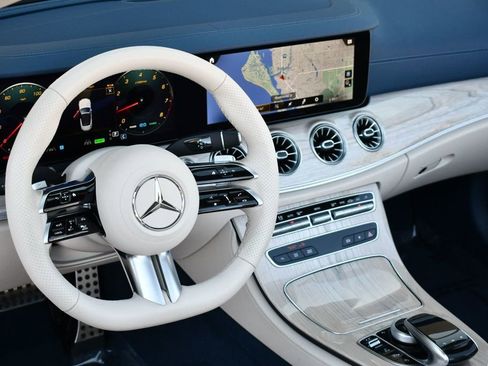 Used 2023 Mercedes-Benz E 450 4MATIC Cabriolet image 56