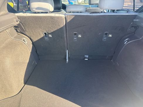 Used 2023 Nissan Kicks SR w/ SR Premium Package image 18