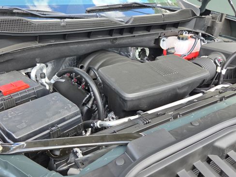 New 2026 Chevrolet Silverado 1500 ZR2 image 18