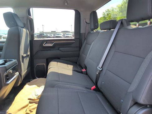 New 2026 GMC Sierra 3500 SLE w/ SLE Convenience Package AWD/4WD image 37