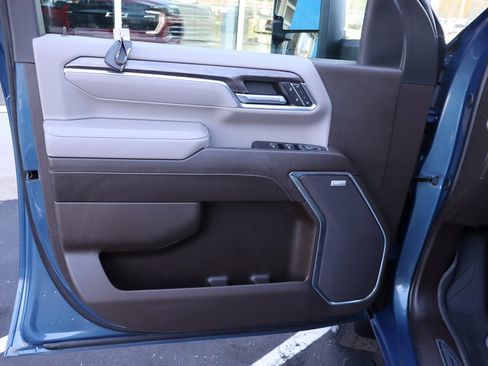 Used 2024 Chevrolet Silverado 2500 LTZ w/ LTZ Premium Package image 24