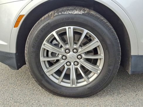 Used 2017 Cadillac XT5 Luxury w/ Driver Awareness Package image 9