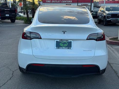 Used 2021 Tesla Model Y Performance image 3