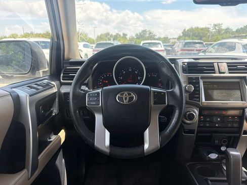 Used 2010 Toyota 4Runner Limited AWD/4WD image 11