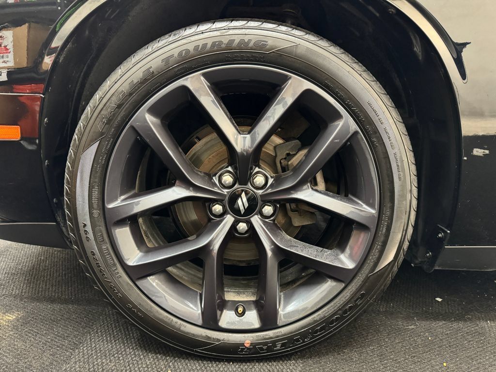 Used 2019 Dodge Challenger SXT w/ Blacktop Package RWD image 12