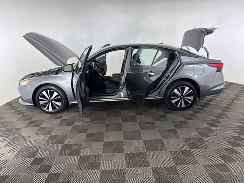Certified 2021 Nissan Altima 2.5 SV w/ SV Premium Package AWD/4WD image 9