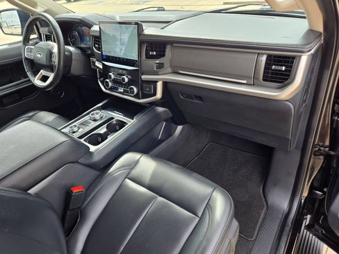 Used 2024 Ford Expedition XLT AWD/4WD image 28