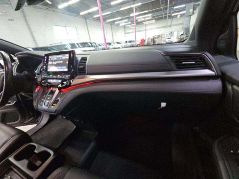Used 2024 Honda Odyssey Sport image 16