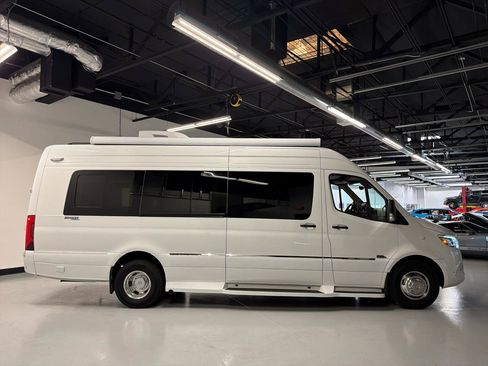 Used 2024 Mercedes-Benz Sprinter 3500 image 8