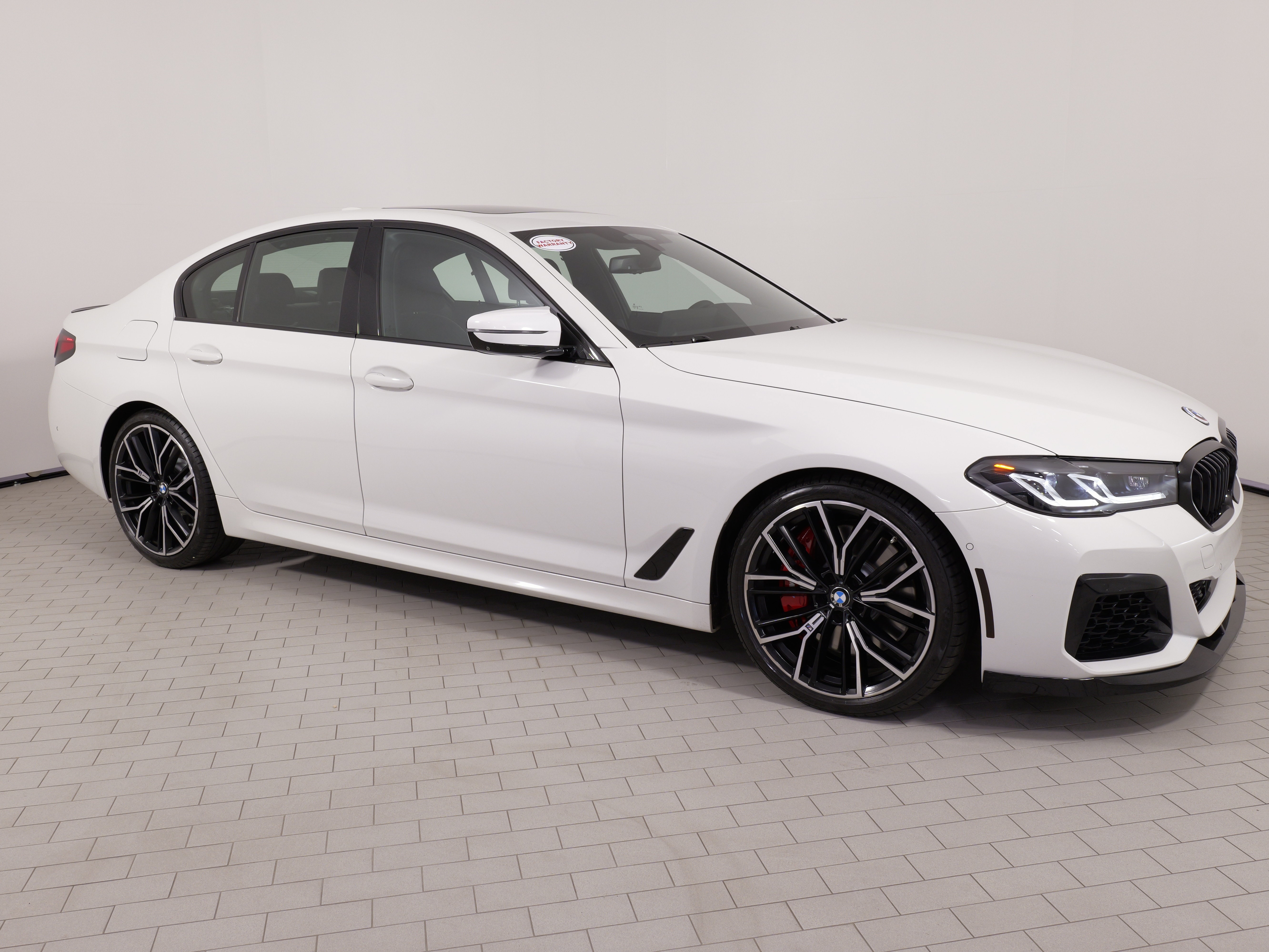 Used 2023 BMW M550i xDrive w/ Executive Package AWD/4WD image 9