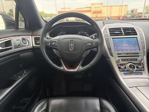 Used 2020 Lincoln MKZ Reserve w/ Monochromatic Package FWD image 16