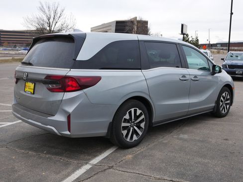 Used 2025 Honda Odyssey EX-L image 4