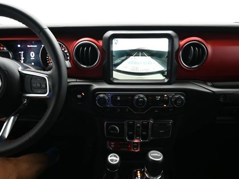 Used 2023 Jeep Gladiator Rubicon w/ Trailer Tow Package AWD/4WD image 21