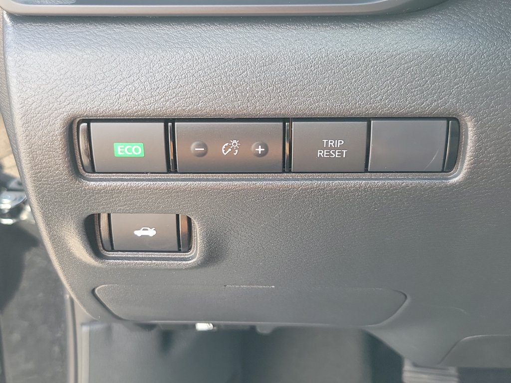 Used 2025 Nissan Sentra S FWD image 29