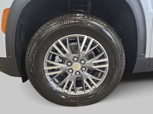 New 2026 Chevrolet Traverse LT w/ Driver Confidence Package image 33