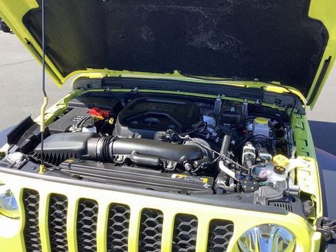 Used 2024 Jeep Wrangler Sport S image 39