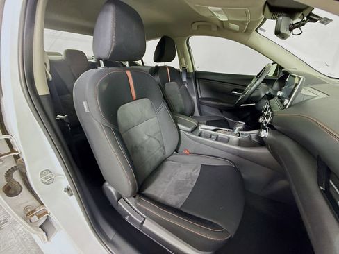 Used 2023 Nissan Sentra SR w/ Electronics Package image 25